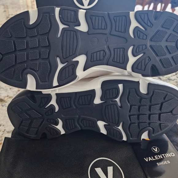 Valentino by Mario Valentino Miriam Sneakers - Picture 8 of 10